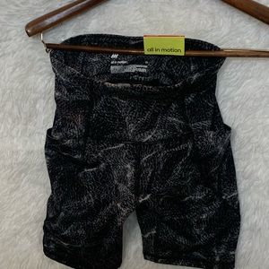 All In Motion Black & Gray High-Rise Bike Shorts/Pockets Teens Size XS